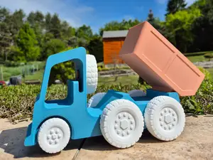 TOY TRUCK 3.3