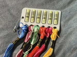 Floss Drop Card organizer for embroidery floss