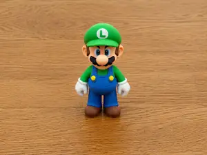 Luigi Mini Figure