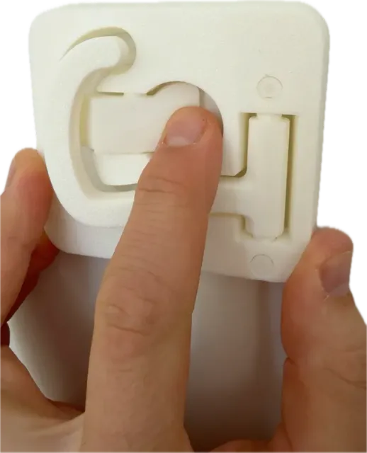 Foldable bottom hanging hook — Image 9 of 15
