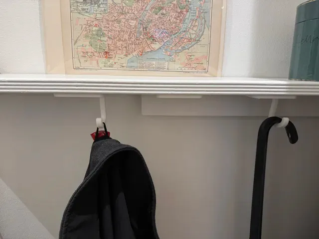 Foldable bottom hanging hook — Image 3 of 15
