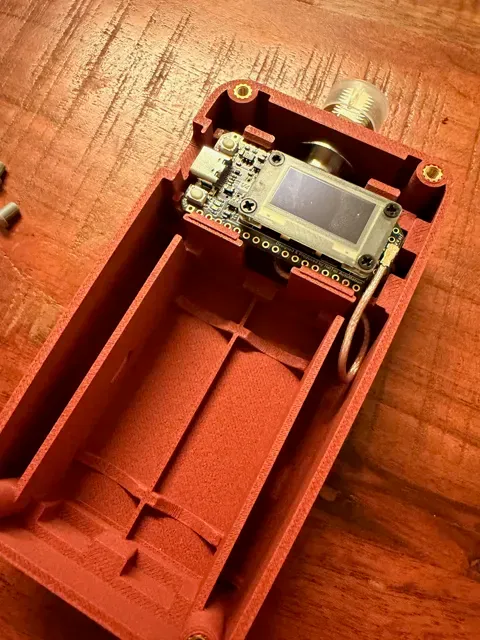 LoRa Handheld Case for Heltec v4 | N-Type Antenna — Фото 2 из 3