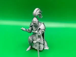 Kneeling Knight – Medieval Desk Buddy