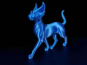 Escultura de gato salvaje