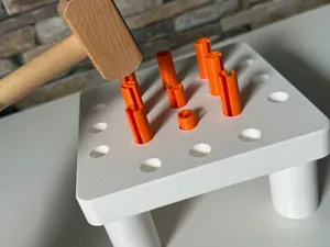 WOLFSWERK - Kid’s Hammer & Nail Skill Game