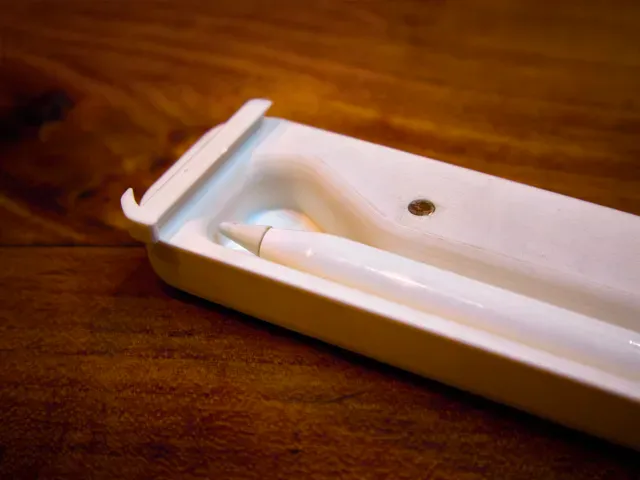 Magnetic case for Apple Pencil (1st gen) — Image 2 of 5