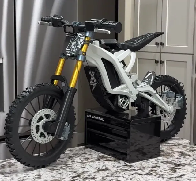 1:2 Surron Light Bee | LBX (Electric Dirt Bike) — Фото 8 из 9