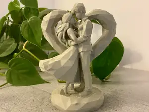 Low Poly Eternal Love Sculpture Valentine's Couple