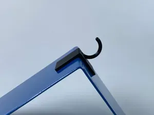 Gancio per mantelle monouso