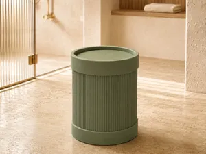 Ribbed Japandi Bathroom Trash Can – Swing-Top Lid