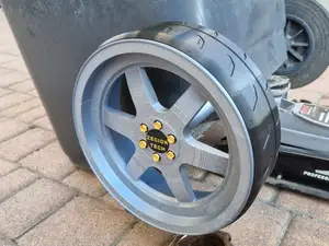Bin trash wheel (fancy)