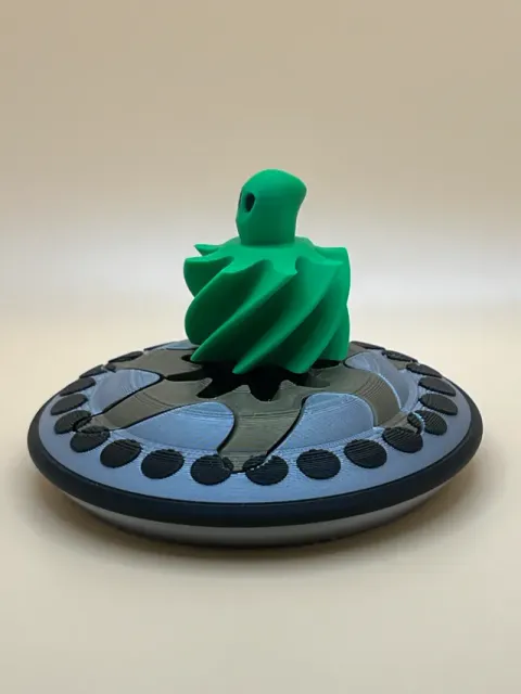 An Alien and his Spaceship — Фото 4 из 8