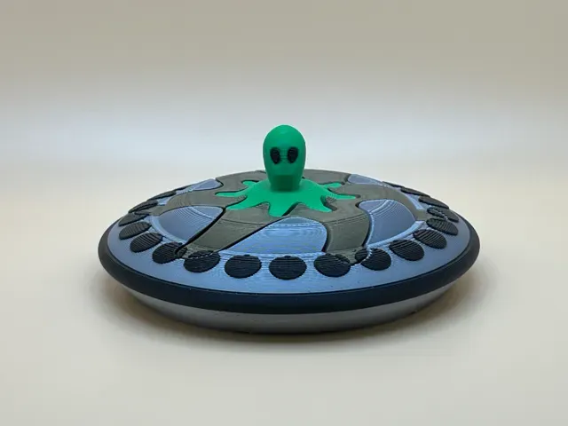 An Alien and his Spaceship — Фото 2 из 8