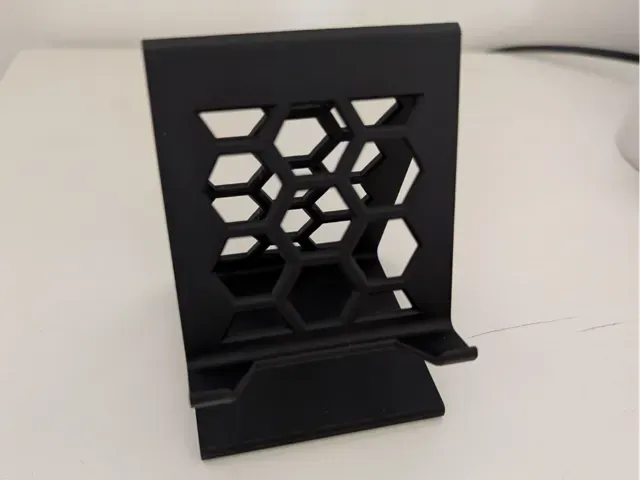 Phone Stand with Hexagonal / Honeycomb pattern