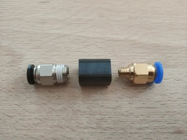 PTFE PC4-M10 to PC4-M6 coupler - no supports — Фото 3 из 3