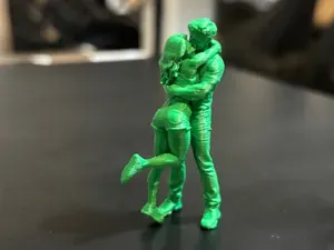 diorama miniature - couple hugging