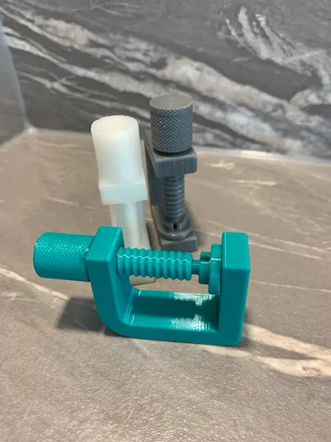 G-Clamp deeper — Image 10 of 15
