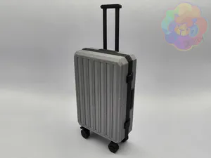 Tiny Suitcase (print-in-place)
