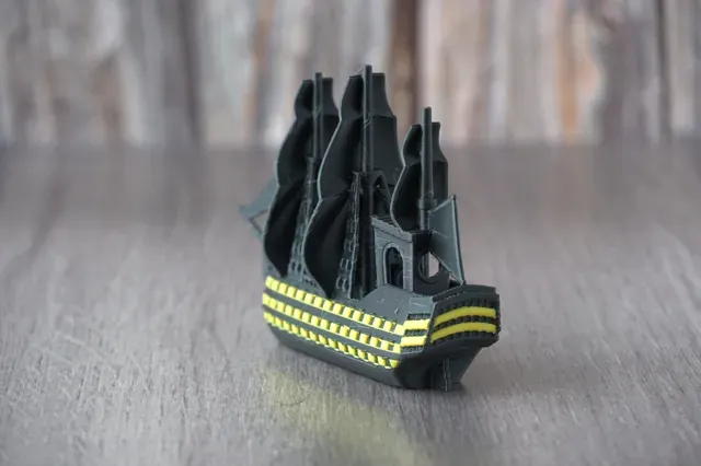 HMS Endaevour Benchy - Pirates of the Caribbean — Image 4 of 5