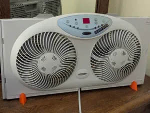 Window Fan Unit Stands, Mounts, or Stabilizer Legs
