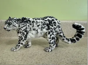 Snow Leopard-Ultra-realistic Figure