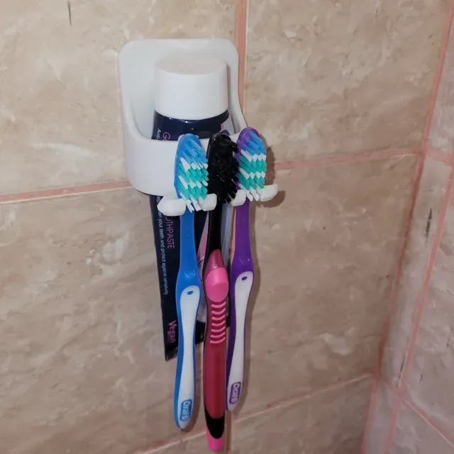 Compact Wall-Mounted Toothbrush/Toothpaste Holder — Фото 6 из 7