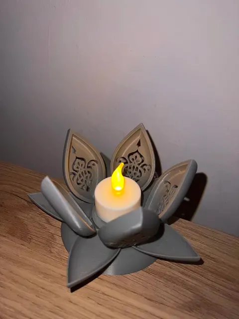 Lotus Flower - Tealight LED Candle Holder — Фото 2 из 6