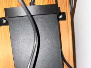 LG 27UN880b power brick mount REMIXED from @jodoll