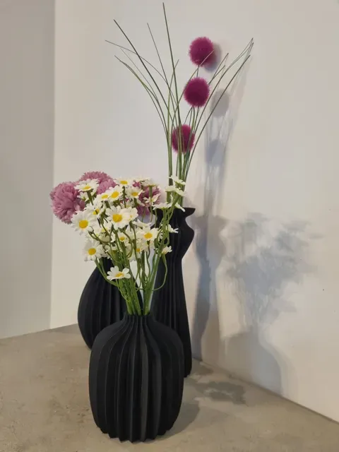 Modern vase set 3 pieces — Image 3 of 5