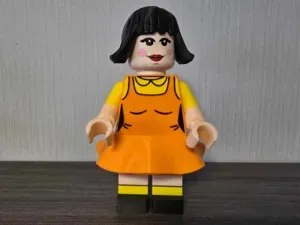 Squid Game - Doll Young-Hee * 500%