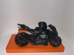 Yamaha R1 Model