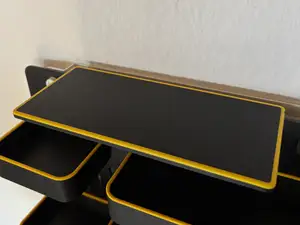 Ikea Skadis obere Ablage mit Akzentring