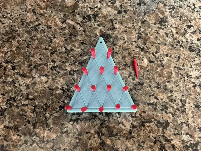 Peg Triangle Game with Storage for Pegs — Фото 5 из 6