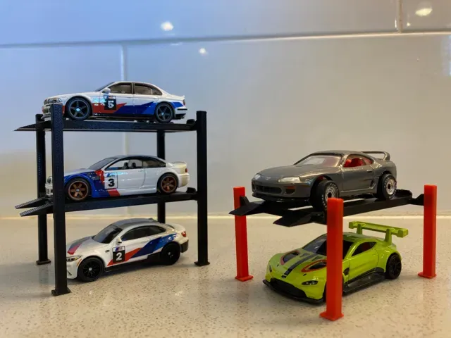 Diecast 1:64 Scale 4-Post Lift Display (No glue)