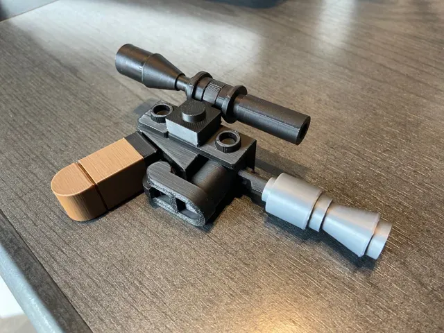 Star Wars Mini Han Solo DL-44 Blaster — Фото 2 из 5
