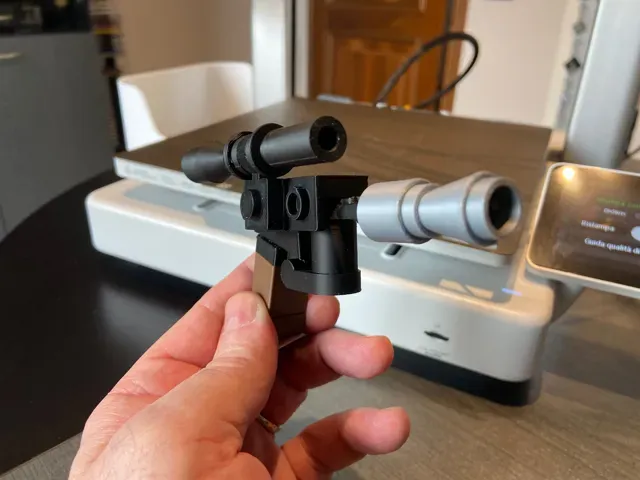 Star Wars Mini Han Solo DL-44 Blaster — Фото 3 из 5