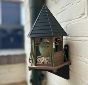 classic design | Bird feeder | small hexagonal