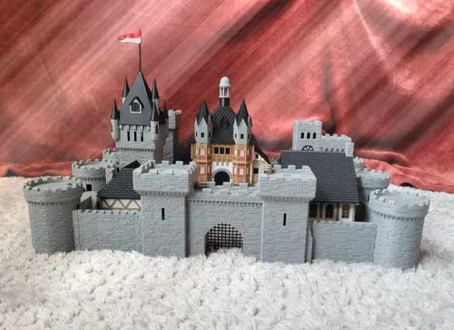 Modular castle — Image 4 of 11
