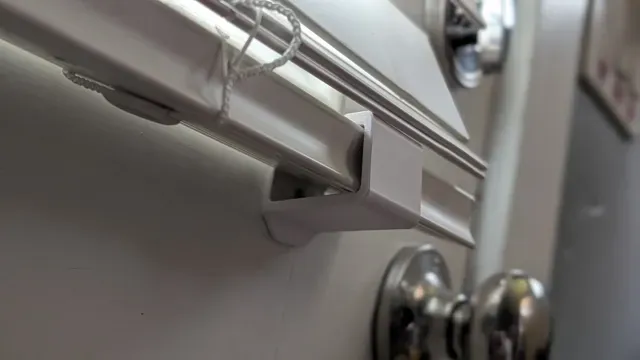 Door Blind Hold-Down Clip V2 - Durable Design — Фото 6 из 7