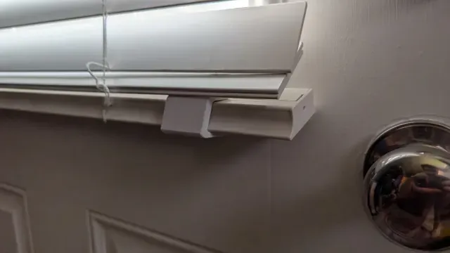 Door Blind Hold-Down Clip V2 - Durable Design — Фото 7 из 7