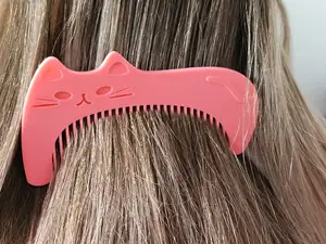 Cat-shaped hair comb #2