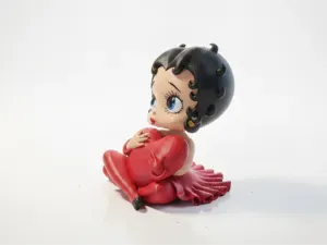 Baby Holding Heart Chibi Figurine 3D Printable