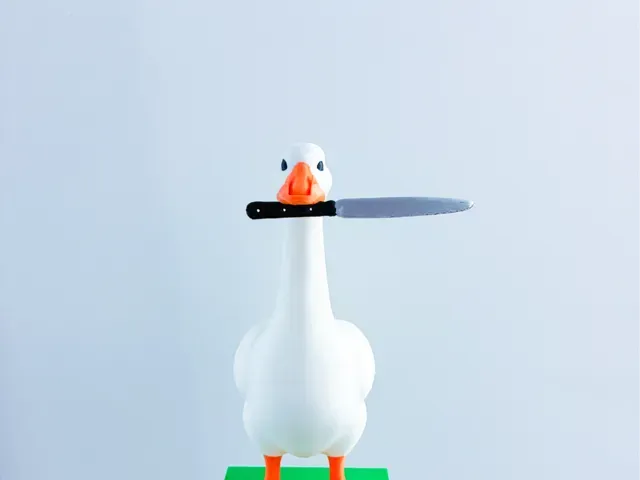 Knife Desk Goose Gear