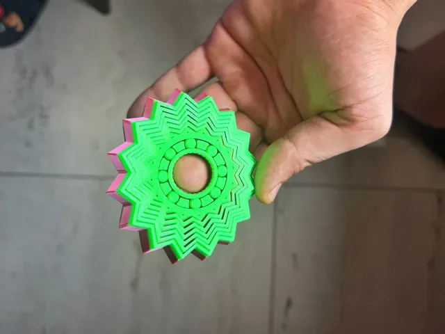 Stellar Vortex Spinner – Bearing Fidget Toy — Фото 4 из 13