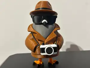 Spioniro golubiro_Articulated toy