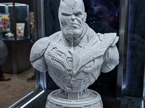 Iron Man vs Thanos Split-Face Bust