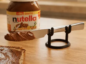 The minimalistic holder