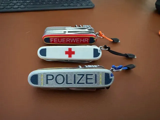 Victorinox 91mm Griffschalen - First Responder — Фото 3 из 6