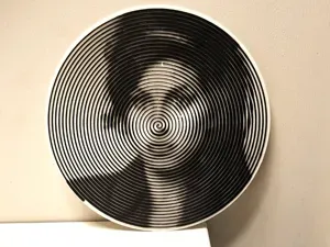 Amy Winehouse Halftone Circle Wall Art by Ikonic3d