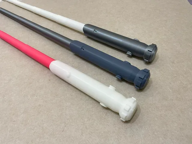 Ahsoka Tano's Retractable Lightsaber — Фото 3 из 5
